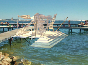 Image de la mise en scène d'un ponton Pozeia à Balaruc les bains